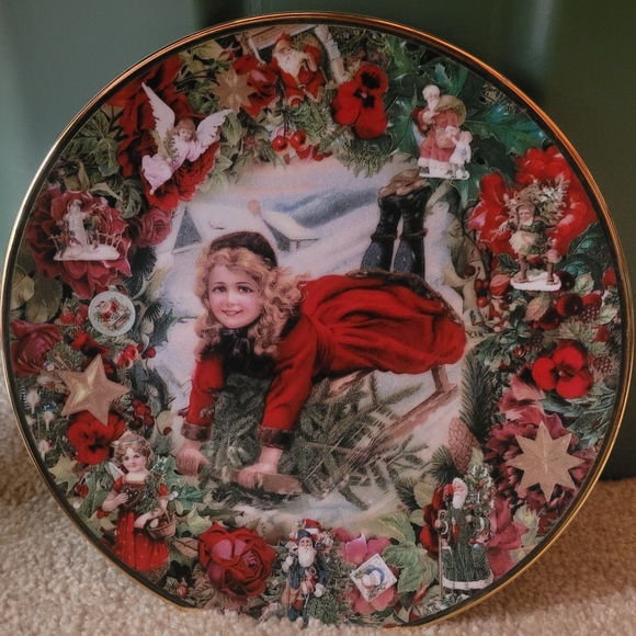 Set Of 2 Victorian Christmas Memories Plate Collection - Picture 3 of 4